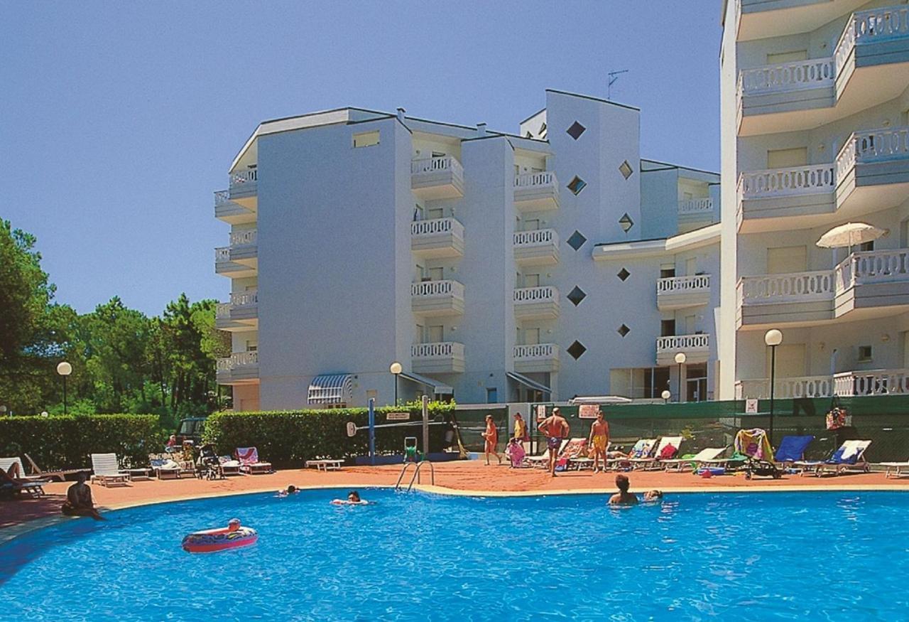 Residenza Rubin Apartamento Lignano Sabbiadoro Exterior foto